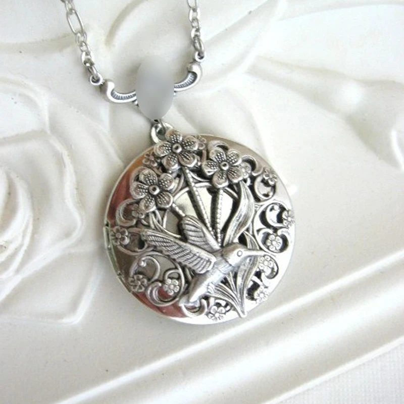 10pcs Women Charm Hummingbird Locket Necklace 32mm Memory Locket With