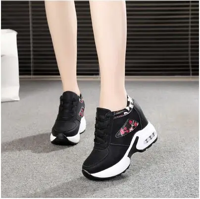 hidden heel sneakers nike