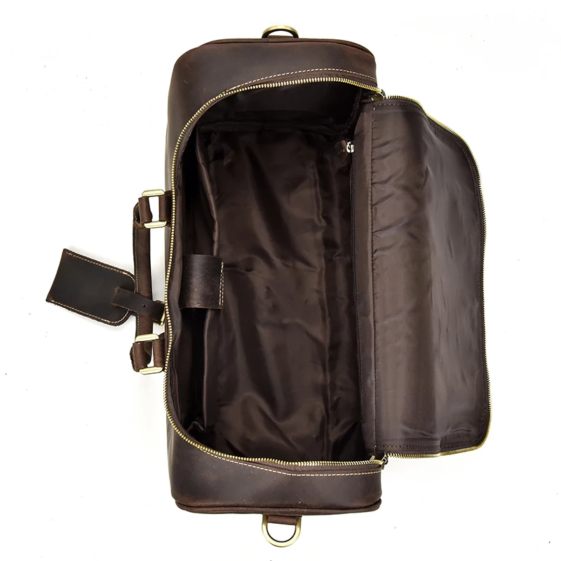 Présentation des poches et grande capacité du sac en cuir