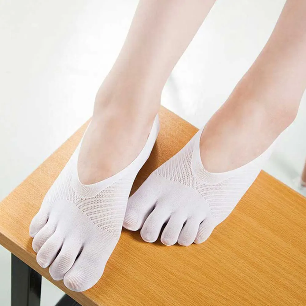 Новые женские невидимые низкие носки, кружевные Нескользящие однотонные женские носки с раздельным носком, Нейлоновые женские носки с пятью пальцами