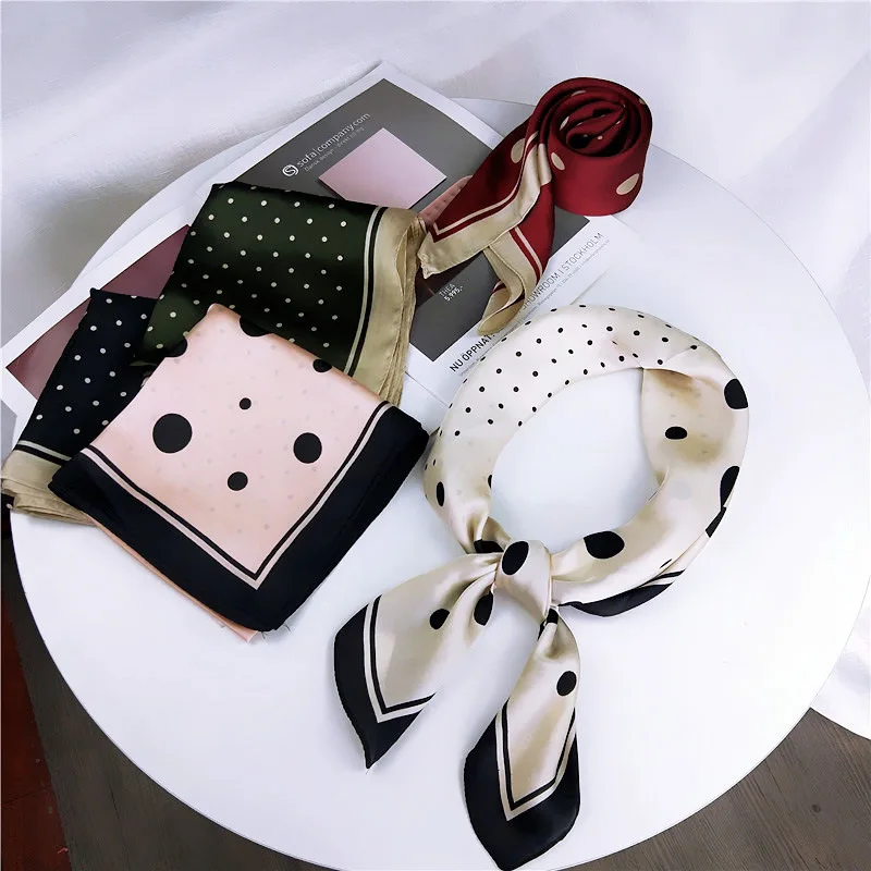 

70 * 70cm square towel printing silk couple scarf small square scarf ladies decorative multi-function headscarf tied
