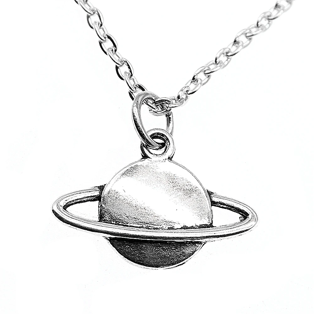 

New Fashion Jewelry Simple 22x15mm Planet Saturn Solar System Pendant Necklace For Women Gift Antique Silver Plated