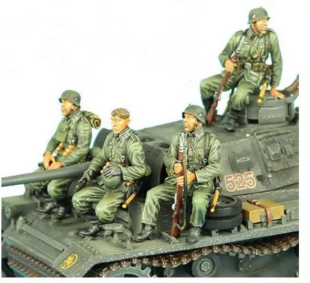

1/35 German soldier vehicle occupant 3 people WWII Resin Model Kit figure Free Shipping