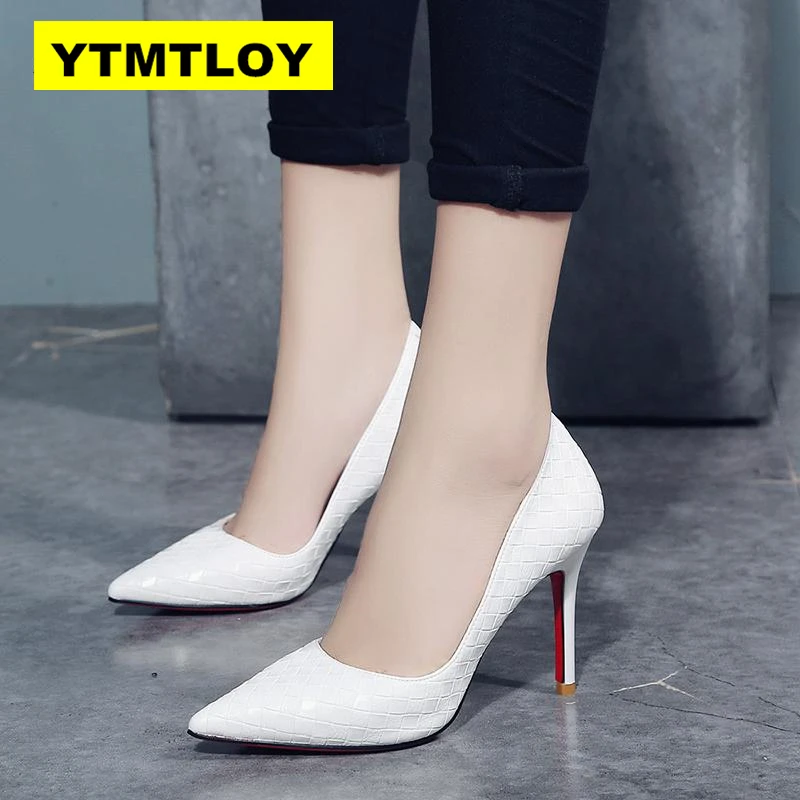 

2019 Super High Heels Crocodile Printed Metal Thin Women Pumps Black White Pointed Toe Sexy Wedding Shoes Valentine Wedges