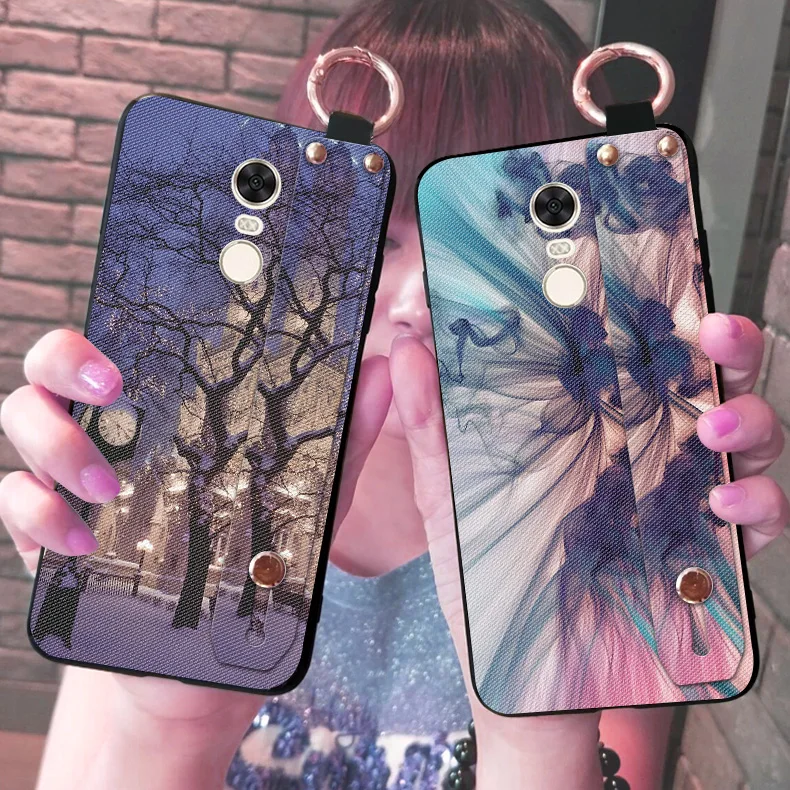 Luxury Rivet Strap Stand Phone Case For Xiaomi Redmi Note 3 Pro 4 4X Global Case Fabric Cover For Xiaomi Redmi 5 Plus Luxury Rivet Strap Stand Phone Case For Xiaomi Redmi Note 3 Pro 4 4X Global Case Fabric Cover For Xiaomi Redmi 5 Plus