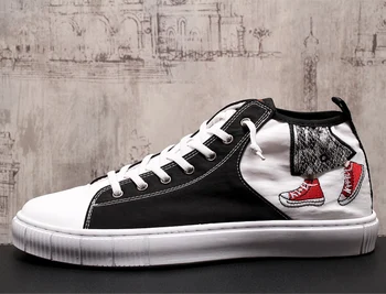 

2019New Korean Version of The Autumn Men's Casual Canvas Shoes low-top Skateboard Shoes Breathable Patchwork wild trend Sneakers
