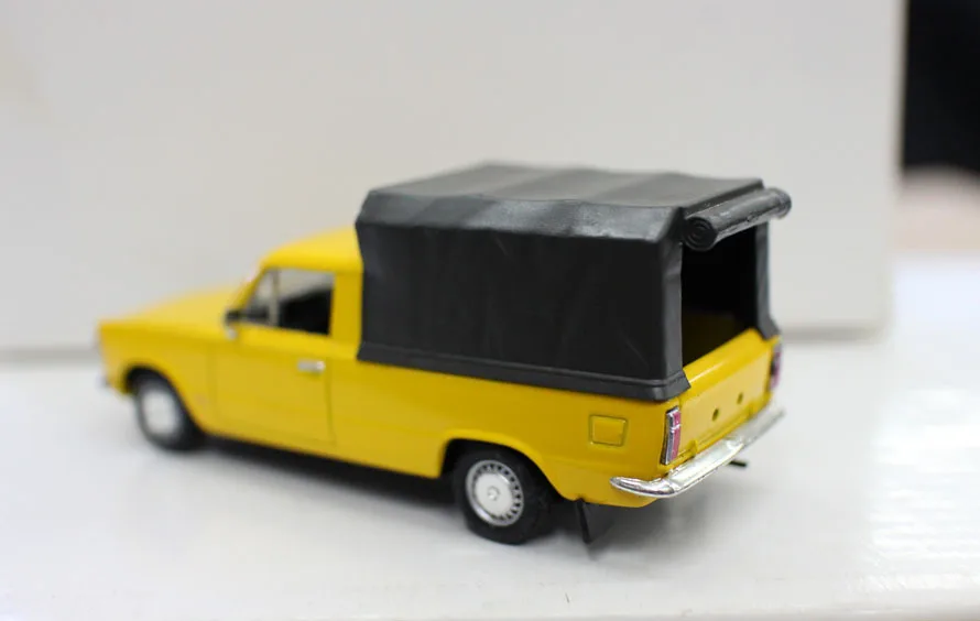 Редкий 1/43 Новый литой металлический пикап FIAT 125P модель игрушечного автомобиля