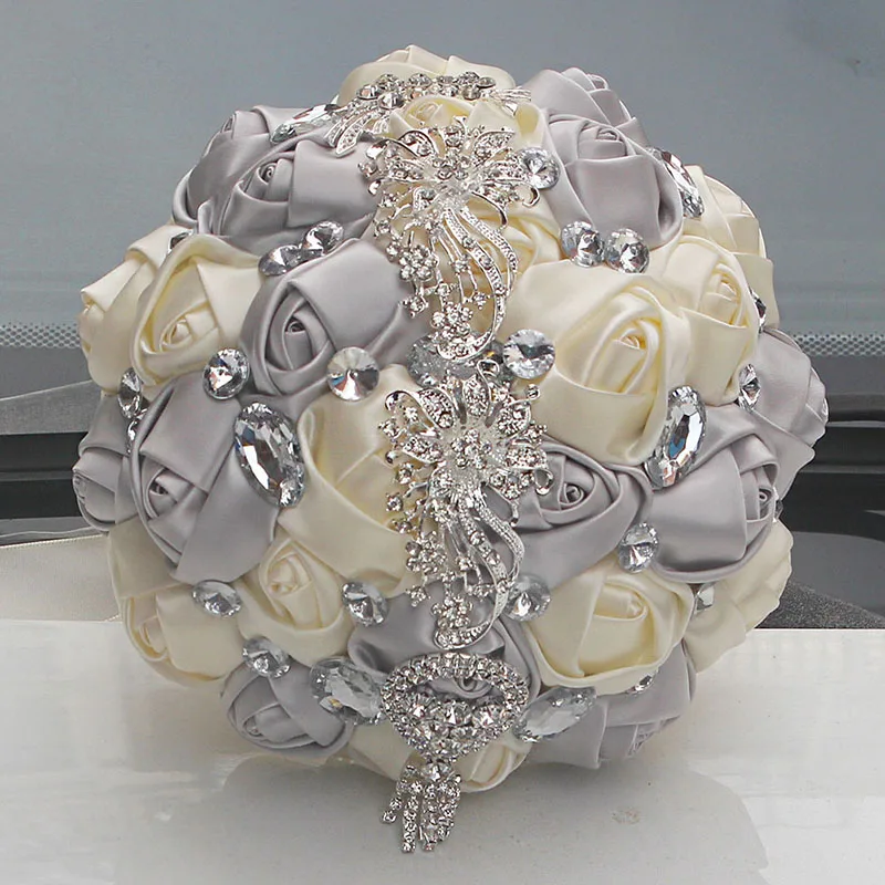 

DImaond Silver Ivory Stunning Hand Bridal Bouquet Wedding Bouquet De Mariage Wedding Bouquets Pearl Flowers Buque De Noiva W228A