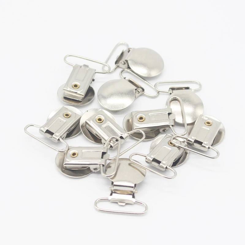 pacifier clips (3)