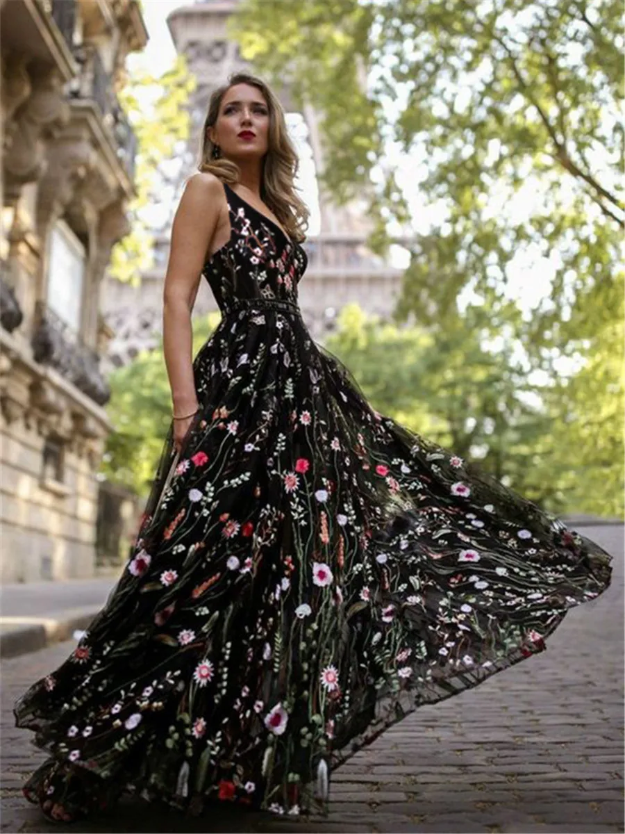 Cena 2019 lato nowy nabytek damskie sukienki bez rękawów haft dekolt drążą Backless kobieta moda elegancka gorąca sprzedaż D97305D