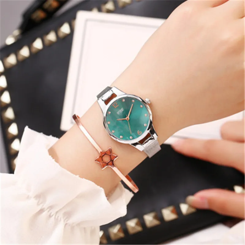 

2019 Luxuru Ladies Bracelet Watch Waterproof Simple Blue Small Watch Women Fashion Casual Crystal Starry Sky Women Watches