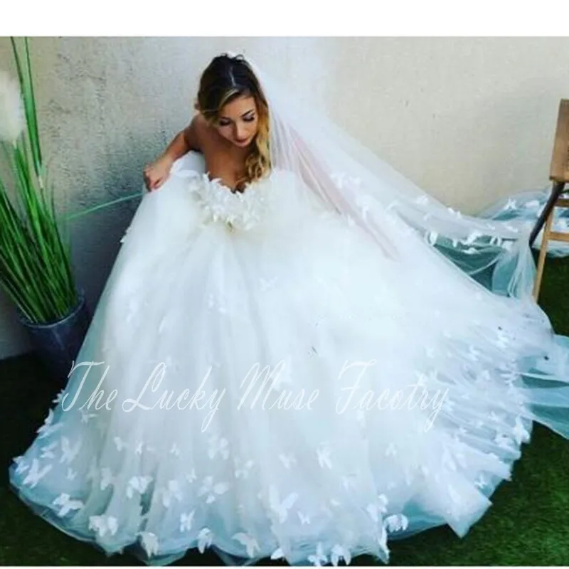 Saudi Дубай романтичные Свадебные платья с ручной работы бабочка Длинные Пышные Тюль дешевый мяч платья невесты платье на заказ