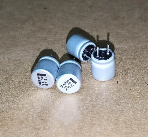 

100PCS 680uF 4V FL 8*8mm Aluminum solid electrolytic capacitors