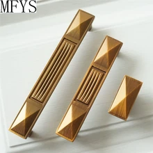 Dresser Knobs Drawer Pulls Handles Knobs Antique Brass / Square Cabinet Handle Pull Knob / Vintage Furniture Door Hardware wholesale antique hardware brass cabinet handle vintage drawer handles and knobs door pull bat decorative furniture fittings