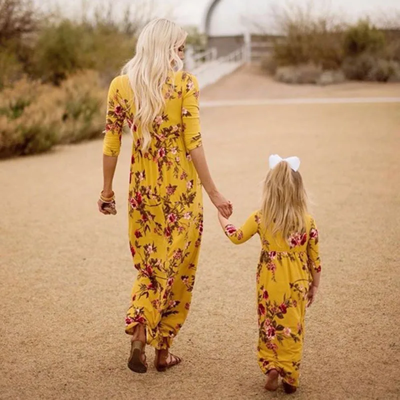 

2018 Family Dress Mother and Daughter Matching Girls Outfits Clothes Dresses