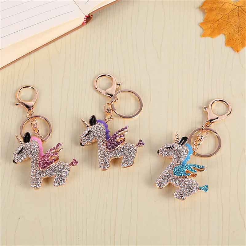 LANOLU Portachiavi a forma di unicorno, regalo per ragazze, ciondolo a forma di unicorno, con ciondolo a forma di unicorno con arcobaleno, portachiavi