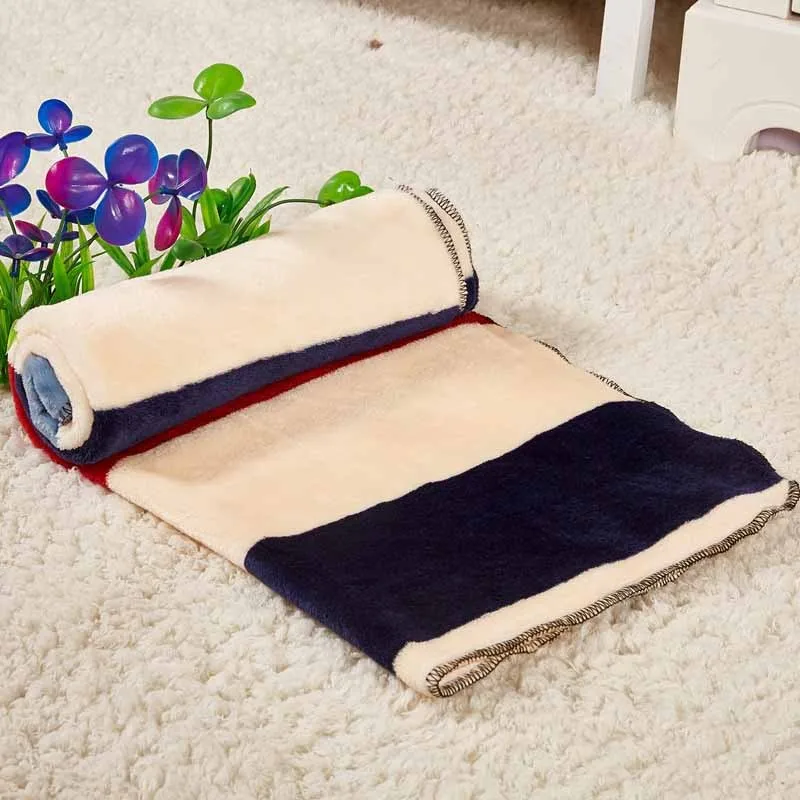 1PC Free Shipping Soft Fleece Pet Dog Blanket Cat Mat Cover Small Medium Large Towl Puppy Travel Air Conditioning Blanket