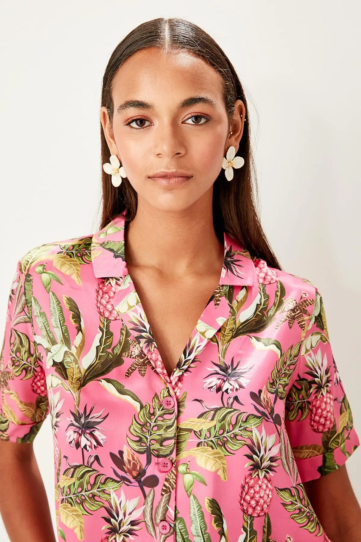 

Trendyol Multicolour Pattern Shirt TWOSS19XM0282