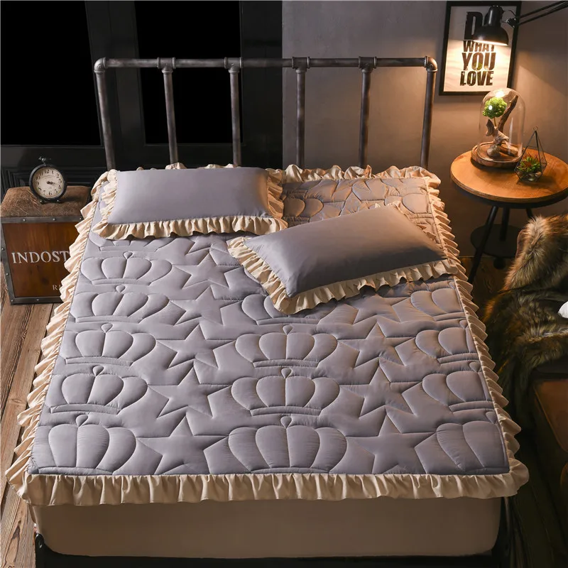 

Tridimensional Crown Mattress Machine Washable Mattress Cover Princess Thick Bedding Protection Pad Cover with Lace Edge