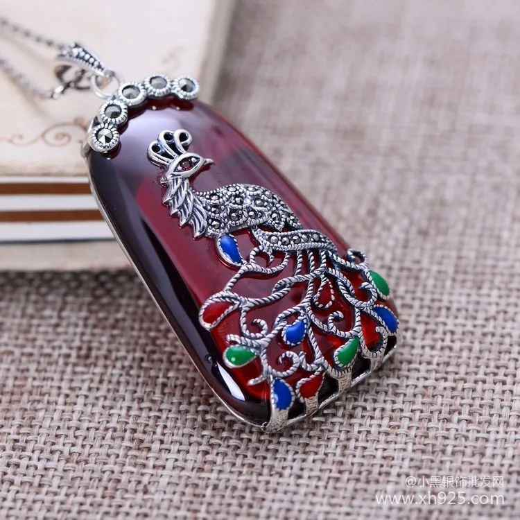 2596220707_1477970965