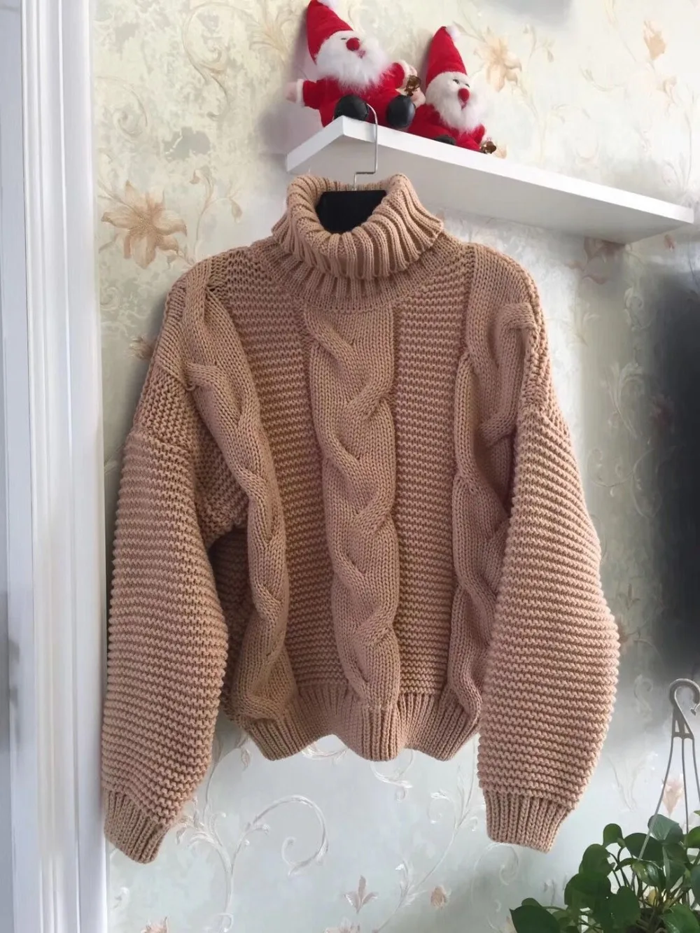 Europe And The United States Autumn New Women's Sweater Lapel Twist Solid Color Pullover Sweater Female Short Loose Sweater (7)