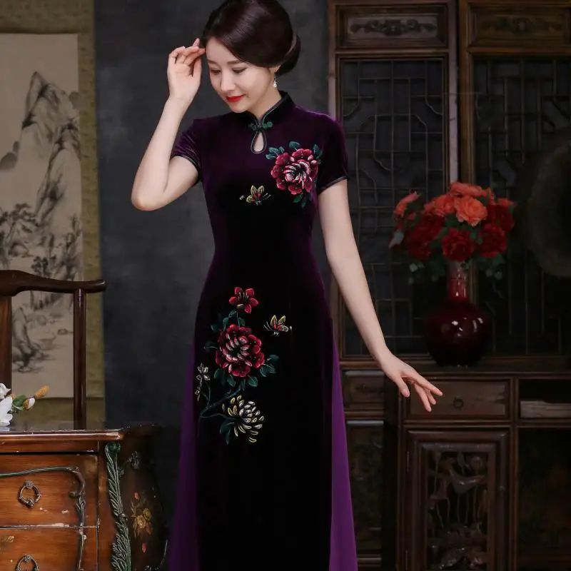 

Burgundy Vintage Women Cheongsam Sexy Chinese Lady Velvet Qipao Short Sleeve Traditional Aodai Dress Handmade Button S-4XL
