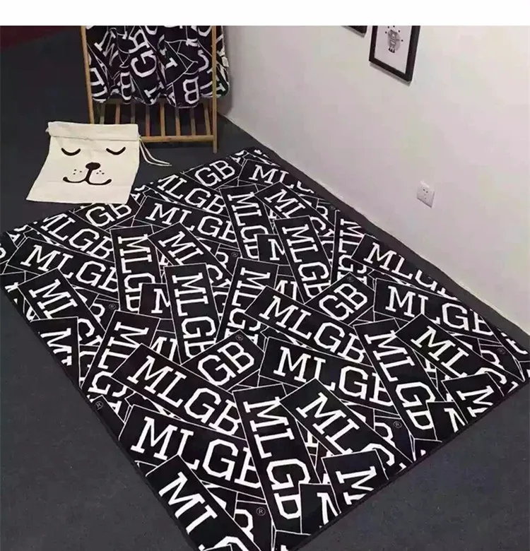 3444033267_1163772585