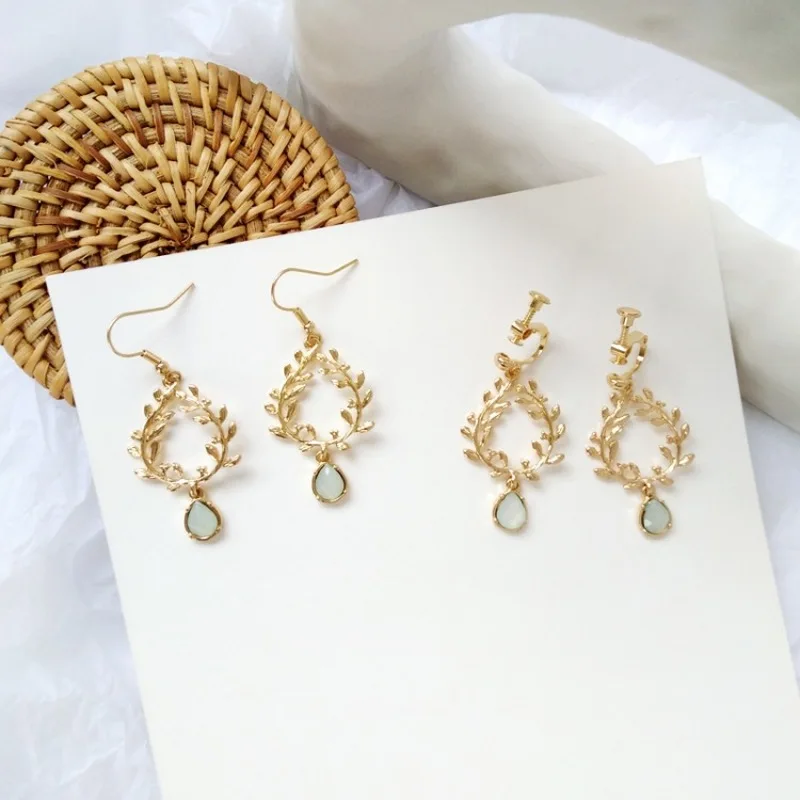 

Korean Temperament Female Accessories Simple Metal Vine Leaves Water Drop Shape Earrings for Women Girl's Fashion Jewelry
