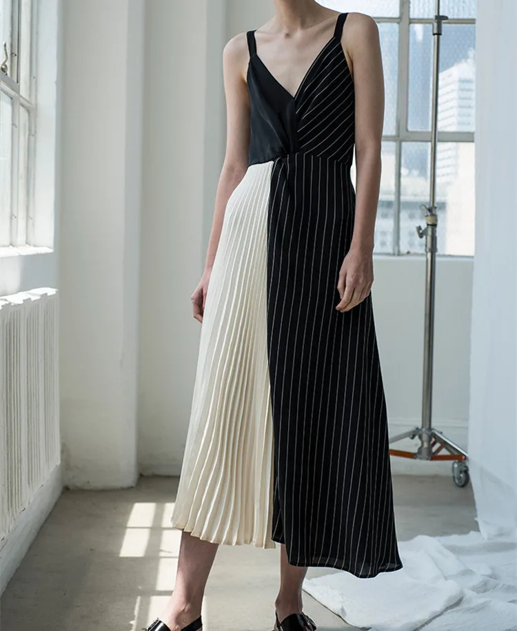 

Cakucool New Runway Design Black and White Dress Summer Sleeveless Striped Color Patch V-neck Sundress Pleated Long Slip Dresses