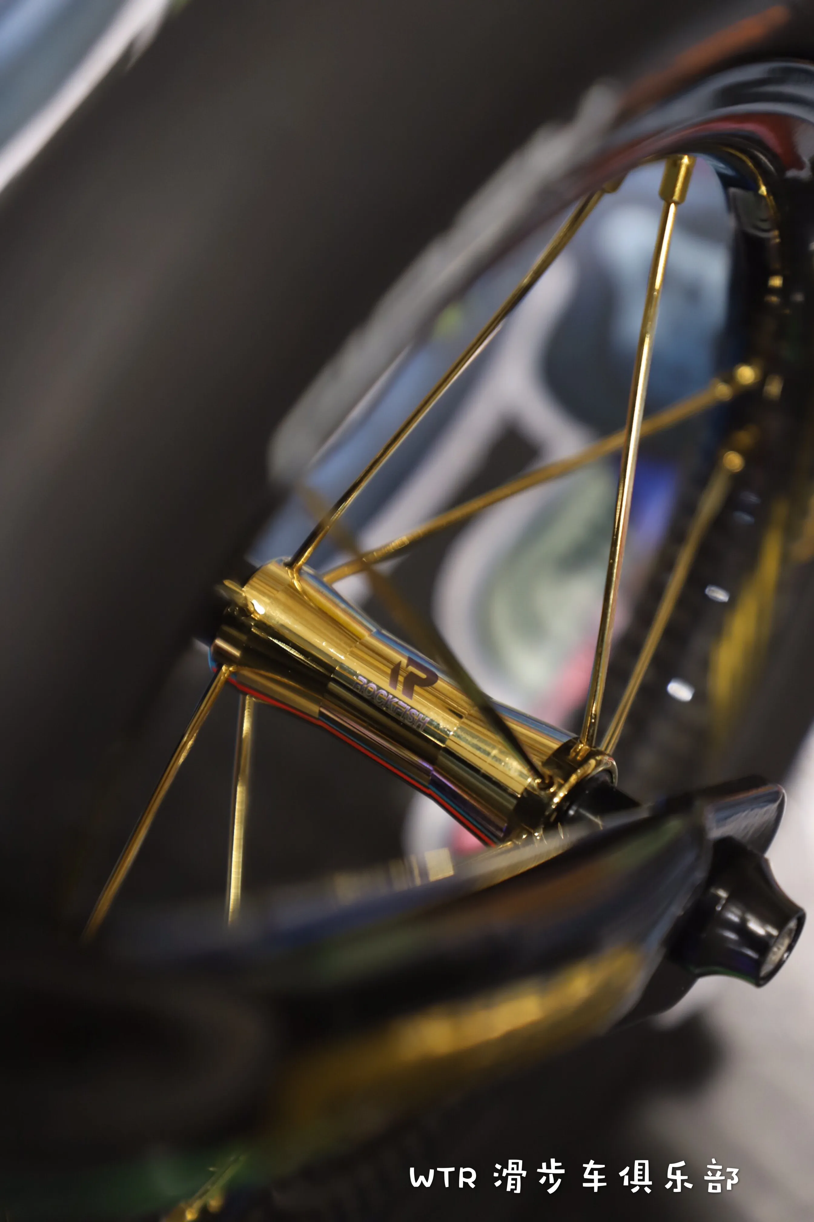 12 дюймов углеродное волокно велосипед набор колес для детей балансировочный велосипед для раздвижных гоночных соревнований светильник вес Углеродные колеса