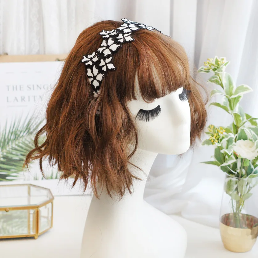 

Korea Handmade Embroidered Hairbands Retro Hair Accessories Hair Band for Girls Flower Crown Headbands For Women