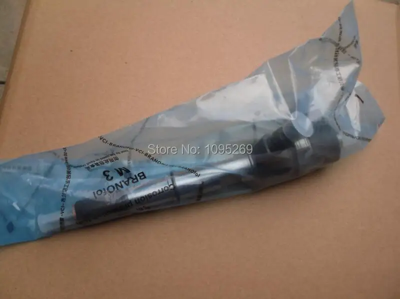 

Common rail fuel injector 0445110321