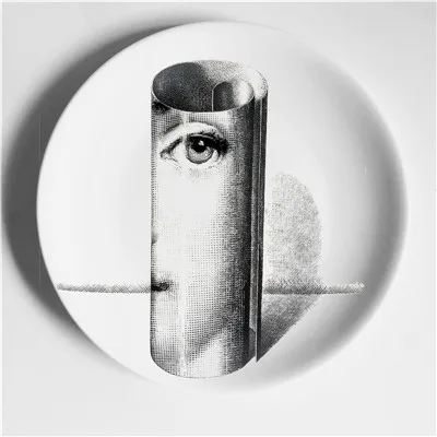 Fornasetti декоративные тарелки, настольные украшения, настенные подвесные тарелки, образец комнаты, фон для дома, отеля, украшения, аксессуары - Цвет: 10