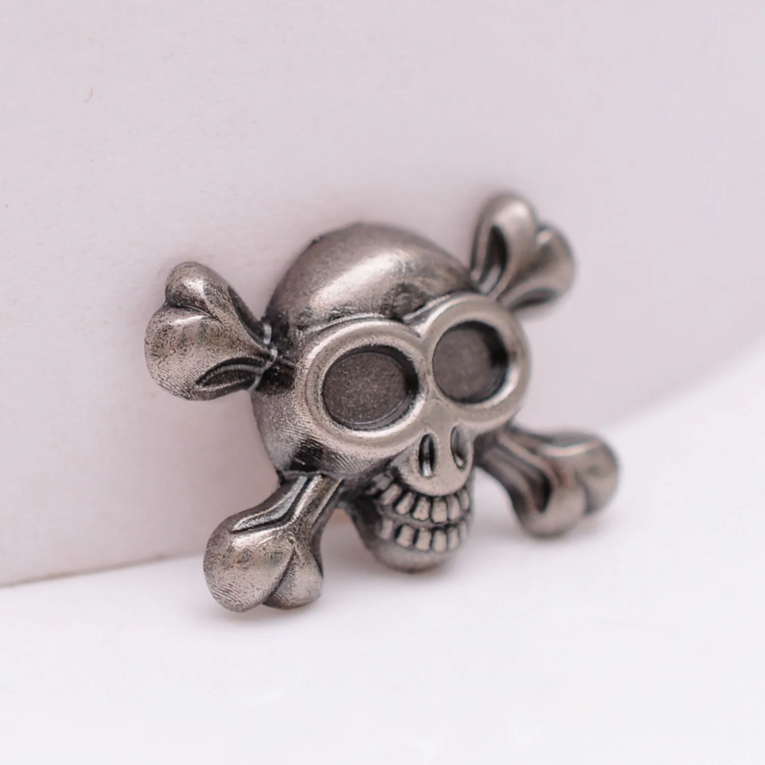 

30X 20*14 MM Retro Silver Punk Biker Crossbones Skull Metal Rapid Rivet Stud Spot Leather bag Boot Belt Concho Rivet Back