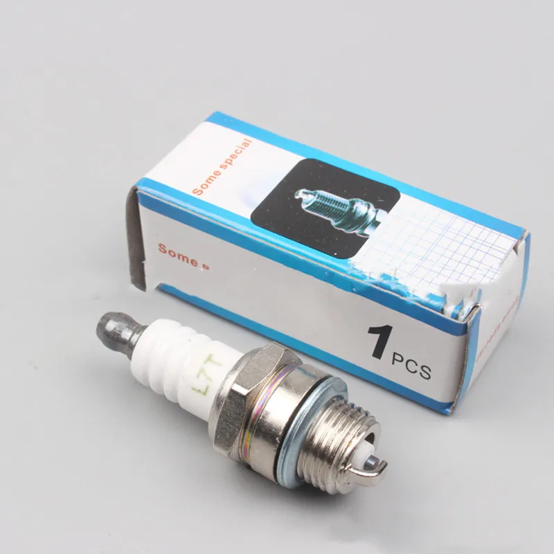 

1pcs Universal L7T Lawn Mower Spark Plug Garden Lawnmower Spark Plug Engine Accessories for Chainsaw Replacement Repair Parts
