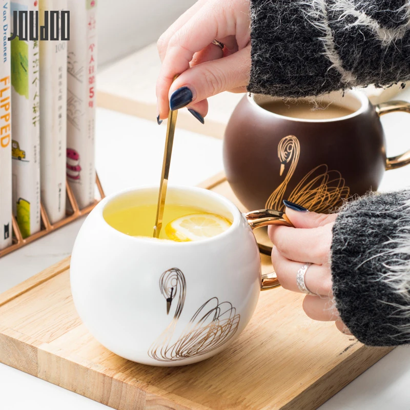 JOUDOO 450 мл Европейская керамическая кофейная чашка милые животные Лебедь стакан кружки с золотой рукояткой офисная домашняя молочная чайная кружка для влюбленных 35