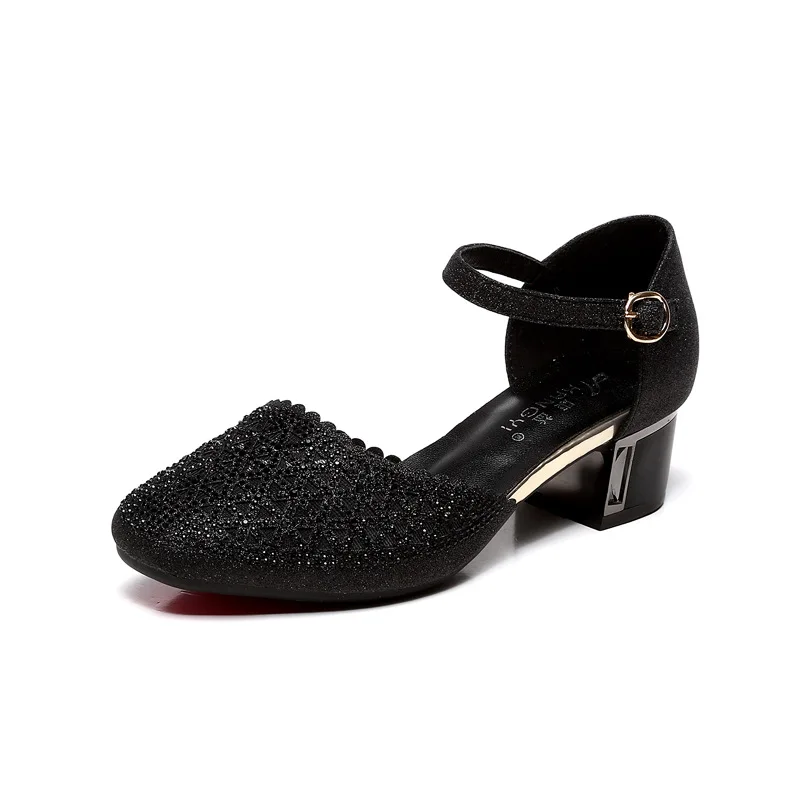 

2018 spring new hollow ladies' shoes, rough and big sandals, fashion shoes, women's shoes.