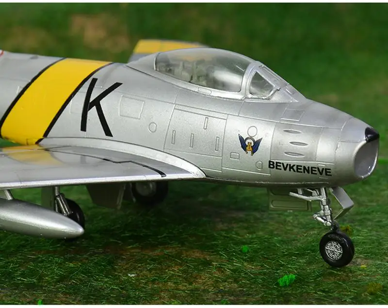 Предварительно построенный 1/72 F-86 Sabre трансонический реактивный истребитель крыло F-86F самолет хобби Коллекционная готовая пластиковая модель самолета