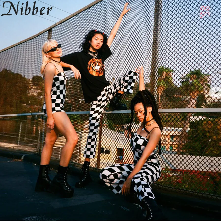 Nibber جديد المرأة البرية بذلة الأزياء المنزل الملابس سستة أسود أبيض منقوشة Playsuits السيدات الترفيه عطلة داخلية