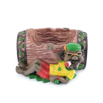 

Cool Jamaican Man Holding Cigarette Ashtray Resin Portable Ashtray for Outdoors Indoors Windproof Ash Tray Bucket for Smokers