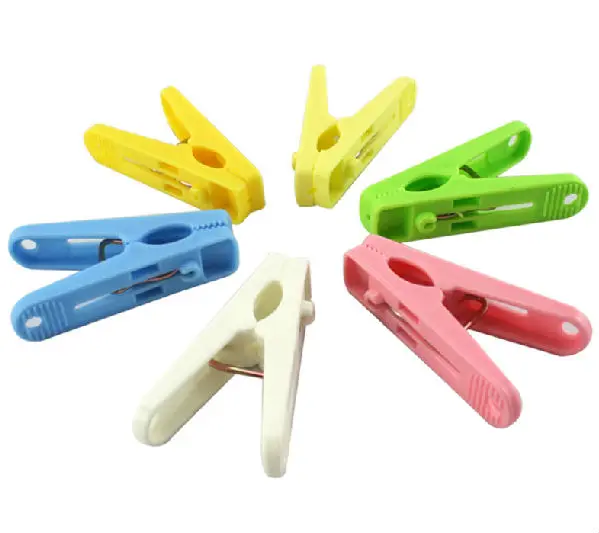 Wholesale-Plastic-Clothes-Pegs-Mix-Color