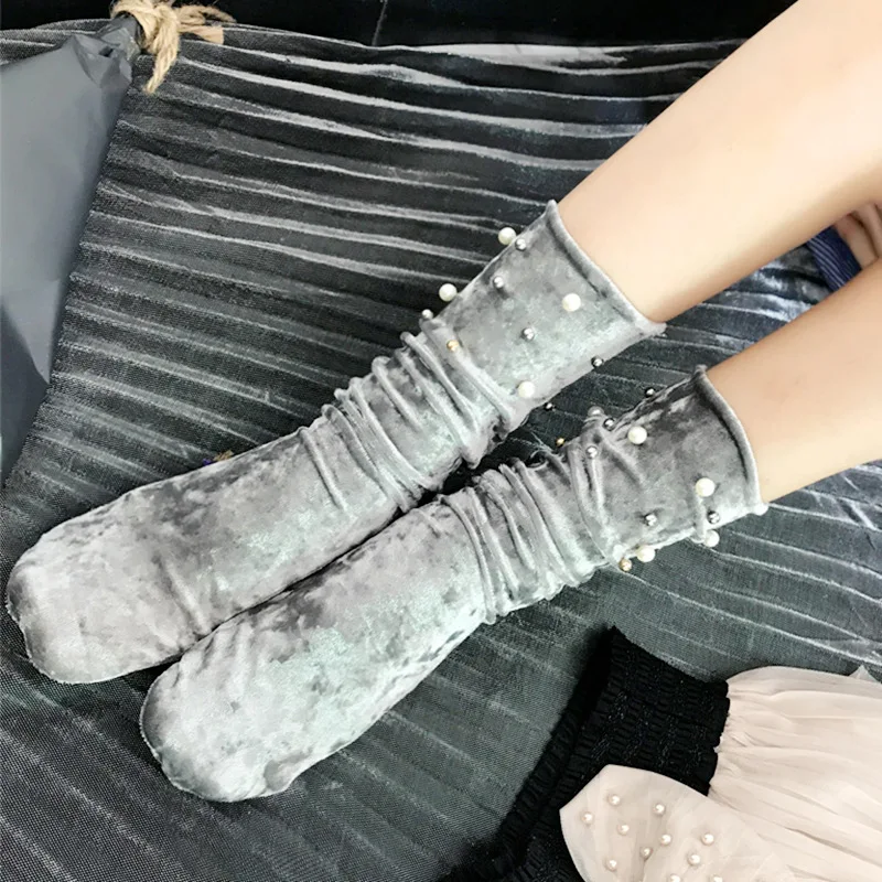 Женские носки с бусинами новые золотые бархатные носки Корейская версия жемчужных бархатных стрейчевых повседневных шикарных носков Чулочно-носочные изделия