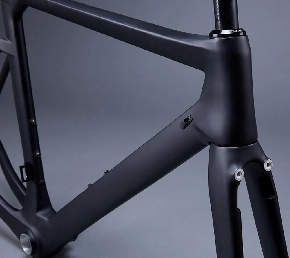 Discount Carbon AERO Road Bike Frame Bicycle Avenger Logo R8 UD Matt Blue Painting BB86 Bottom Bracket 5 Discount Carbon AERO Road Bike Frame Bicycle Avenger Logo R8 UD Matt Blue Painting BB86 Bottom Bracket 5