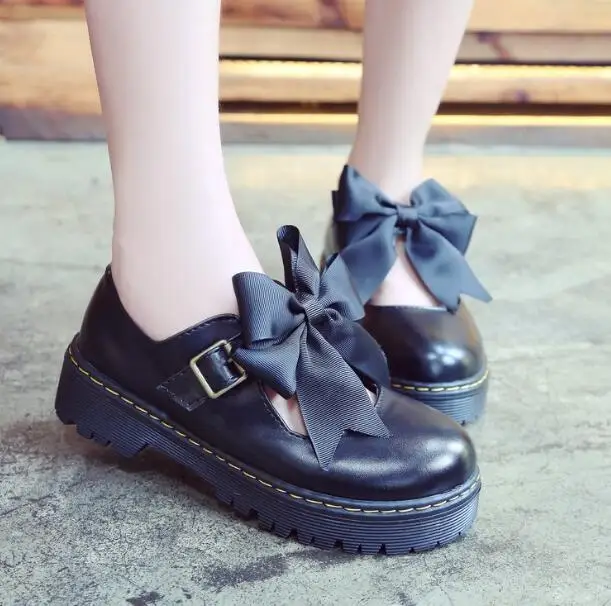 

Flats British Style Oxford Shoes Women Spring Soft Leather Oxfords Flat Heel Casual Shoes Lace Up Womens Shoes Retro Brogues T69