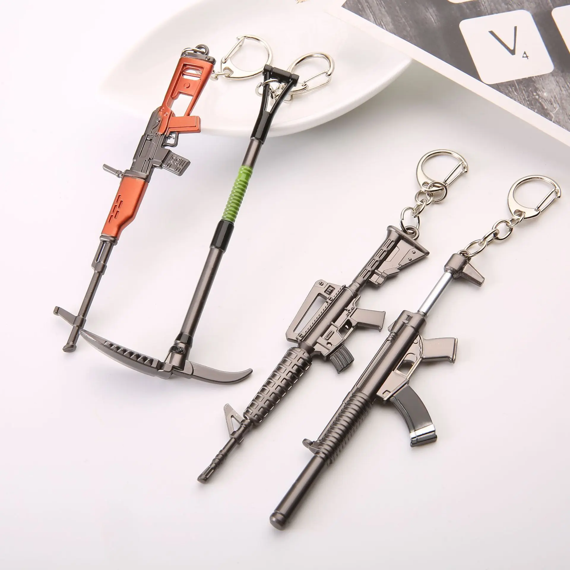 

Kids Christmas Gifts Toy Fortnight Battle Royale Action Figure FORTRESS Gun Model Alloy Weapons FORTNIGHT Keychain Fort Night