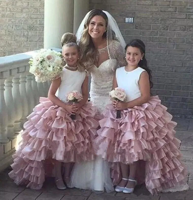 

Tiered Ruffles High Low Flower Flower Girl Dress For Wedding Kids Prom Dress with Bow Backless Custom Made Pageant Gowns Longo