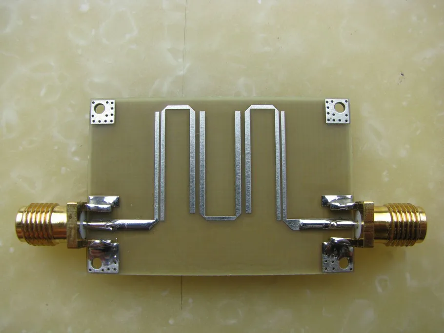 

1pcs 2.4GHZ microstrip bandpass filter
