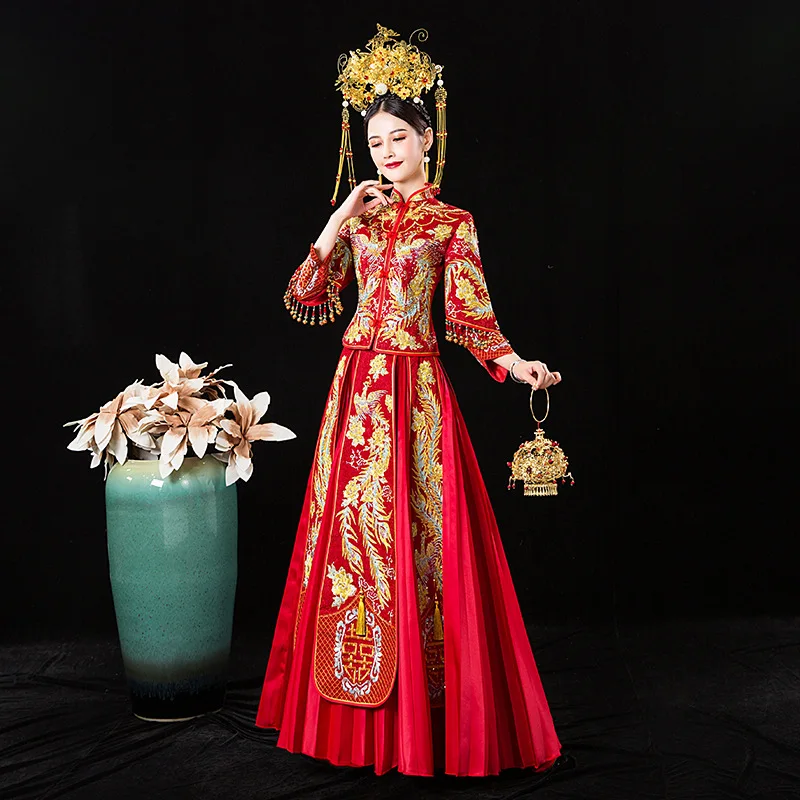 

Ancient Mandarin Collor Oriental Big Red Wedding Cheongsam Women's Floral Embroidery Phoenix Qipao Bride Toast Clothing