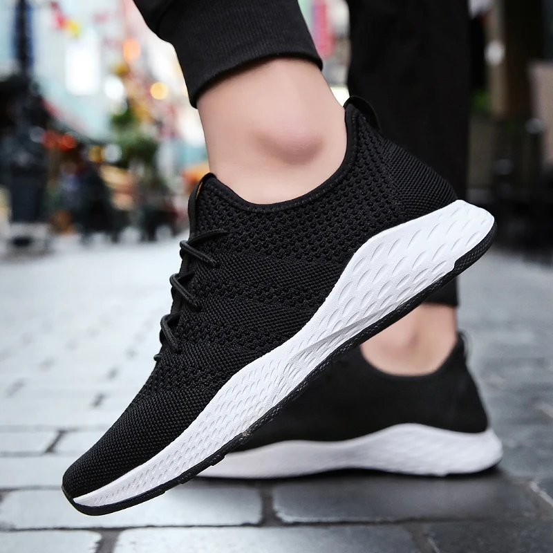 Men's Casual Shoes High Quality Comfortable Non-slip Red Black Gray Walking Shoes 2018 Summer New Breathable Men Sneakers