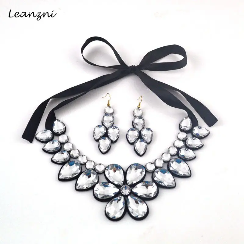

Leanzni Deserve to act the role of short chain necklace with women's fashion exaggerated resin accessories set of necklace